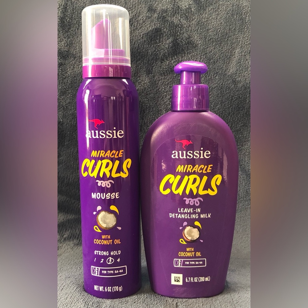 Lot Of 2 Aussie Miracle Curls Leave In Milk Mousse
